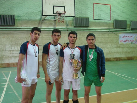 کسب مقام دوم مسابقه والیبال در سطح مدارس ناحیه دو توسط هنرجویان هنرستان عسگری - در دی ماه 94
